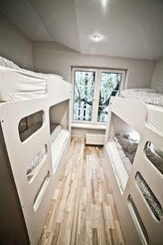 Tapir Hostel *