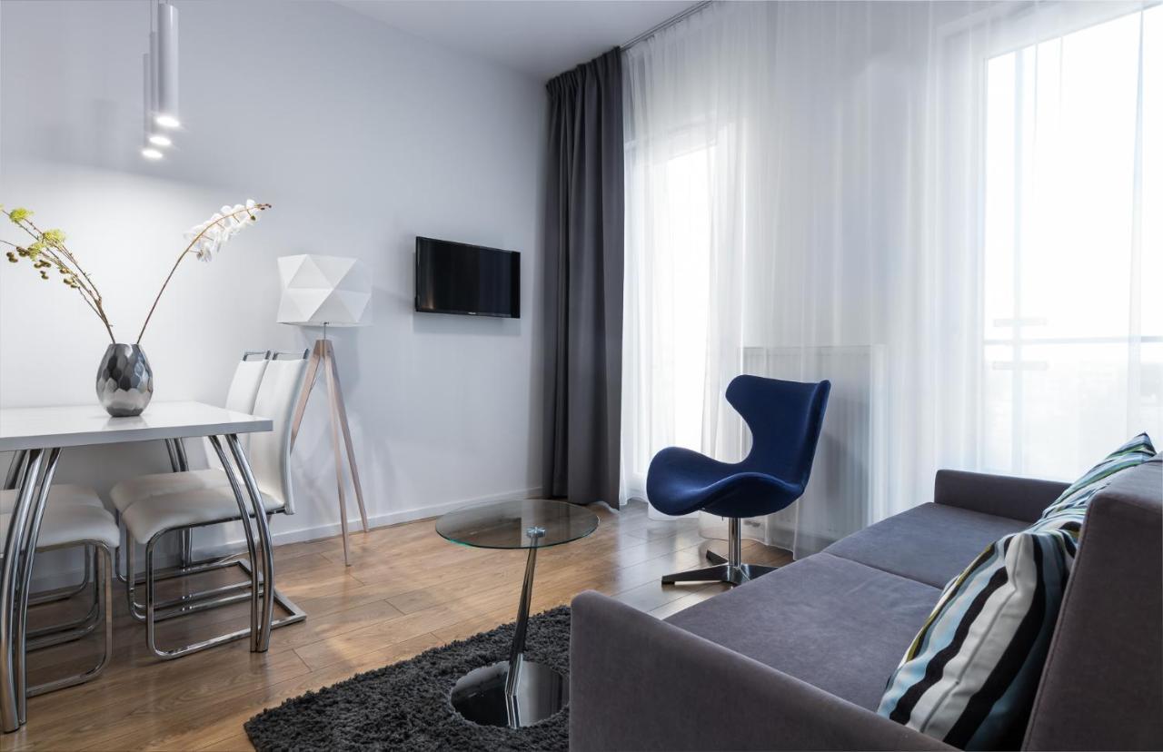 Vola Aparthotel *