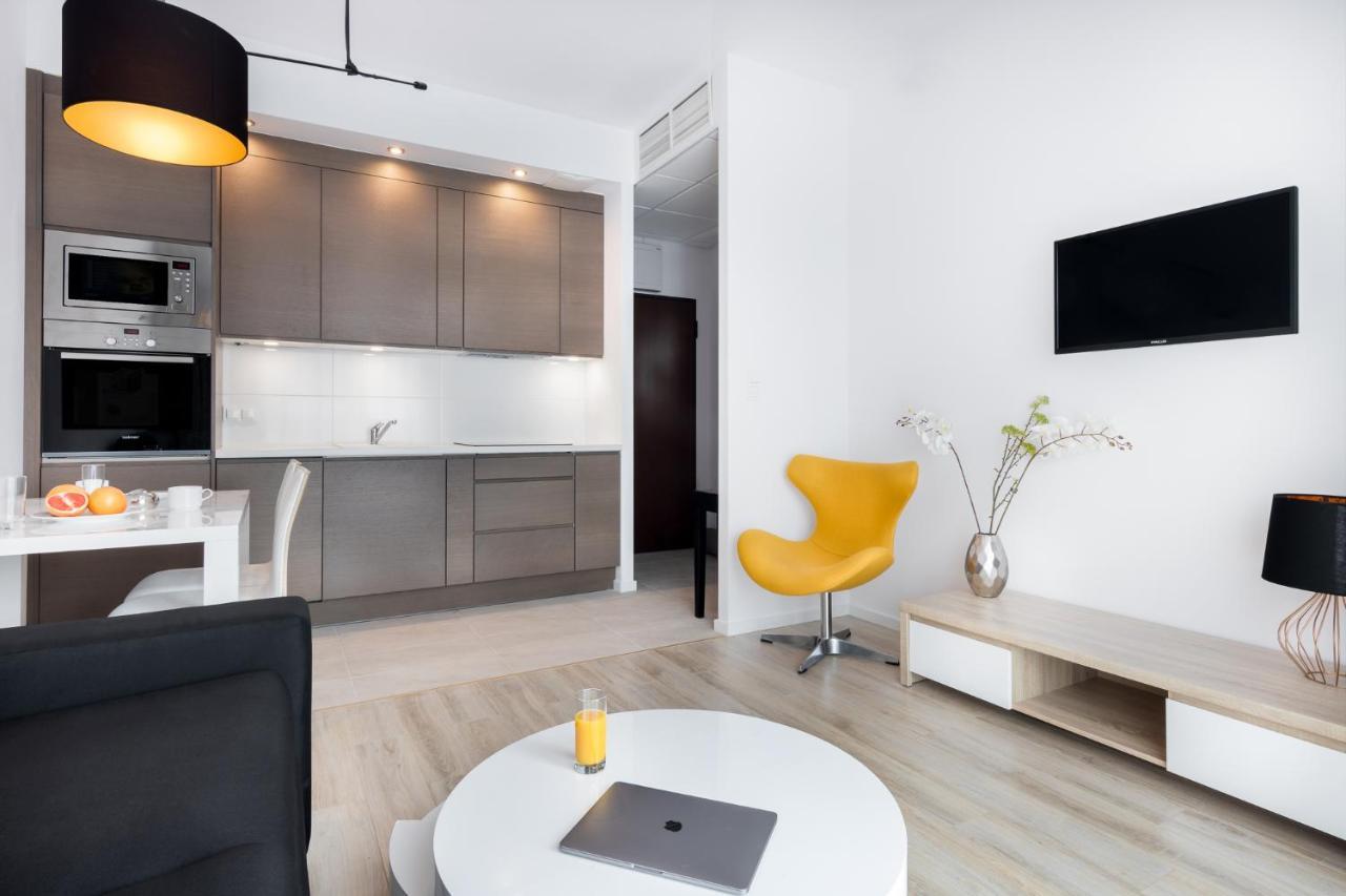 Aparthotel Vola *
