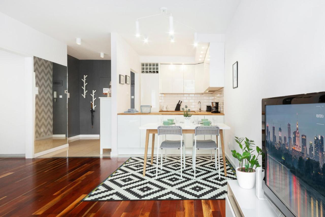Zelazna By Renters Apartamento *