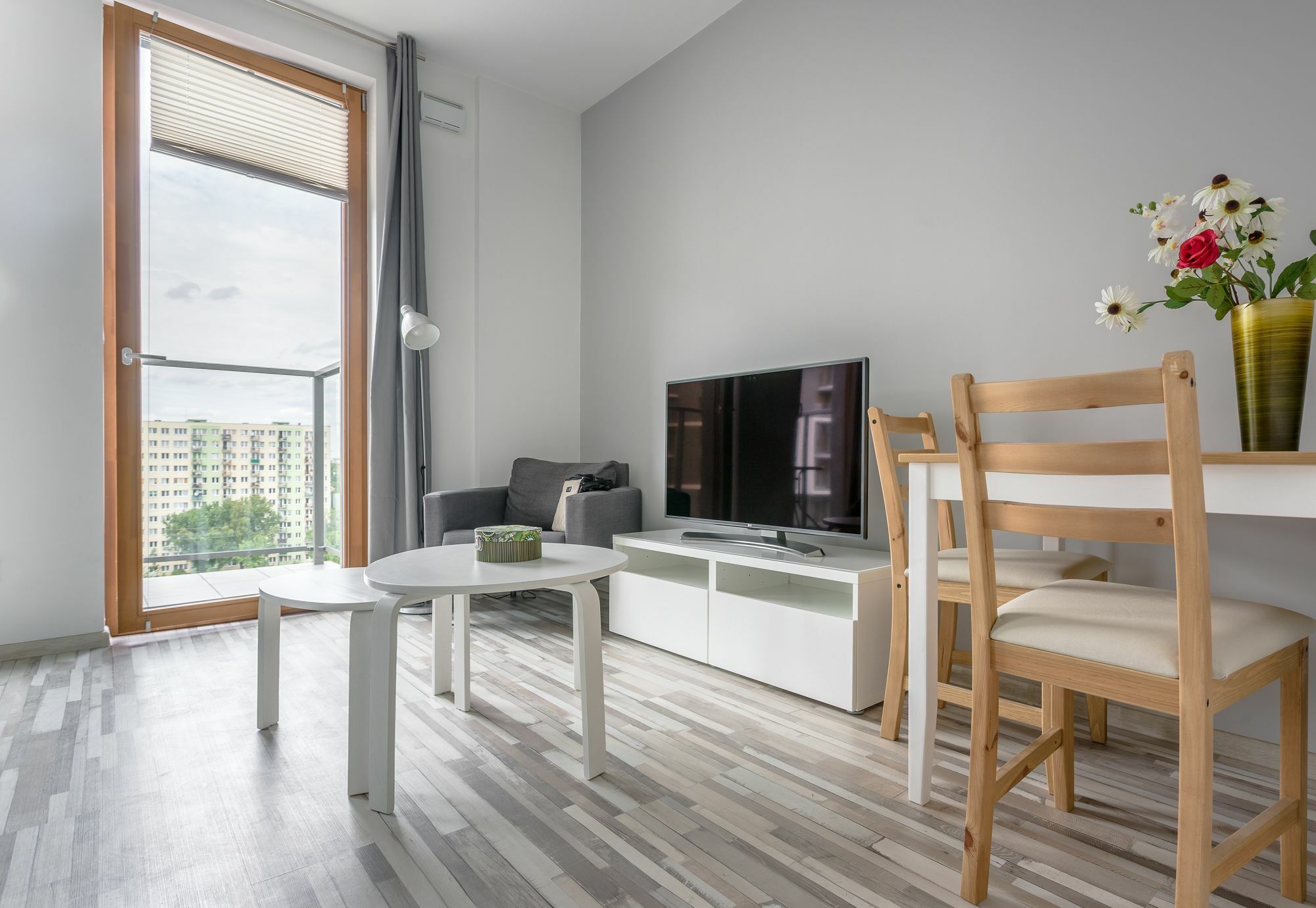 Chill Bliska Wola Apartment