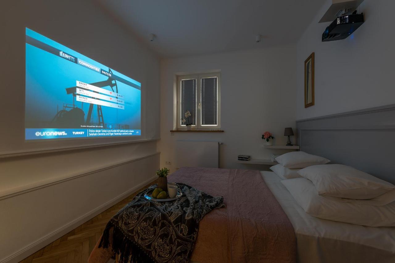 P&O Home Cinema Apartment Zakroczymska *