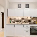 Twarda 14 - Elegant Apartment By Noclegi Renters