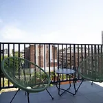Patio Praga Metro Apartment