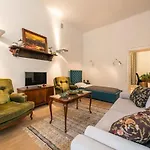 Freta Unique Old Town Apartment