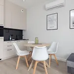 Warsaw Spire Stylish Apartament