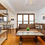 Metro Wierzbno Apartment By Noclegi Renters
