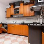 Duplex Apartment Near The Airport By Noclegi Renters