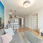 Super Cosy And Bright- Golden Apartments- Old Town- Center