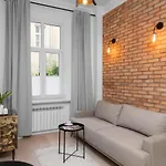 Oomph Warsaw Central 2 Bedroom Apartment