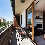 Metro Wilanowska Homely Apartment