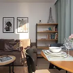 Warsaw Celownicza Apartment With Parking By Renters