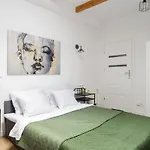 Stylish Apartment In The City Center Of Warsaw