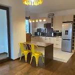 Sunny Life Apartment
