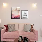 Fabulous City Apartment By Renters