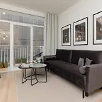Bracka Fashion Apartment By Renters Prestige
