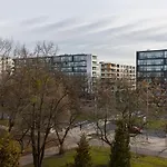 Ochota Spacious Apartment With Parking By Noclegi Renters