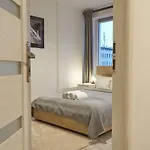 Oomph Warsaw Central Premium Apartments