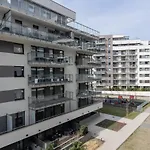 Westfield Burakowska Apartment With Parking By Noclegi Renters