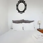 Solec Apartment