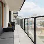 Turquoise Apartment Near The Royal Lazienki Warsaw By Noclegi Renters