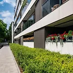 Rezydencja Lazienki Park Apartments - City Centre By Sun & Snow