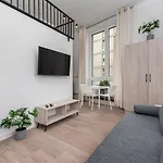 Swietokrzyska 16