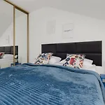 Warsaw Family Apartment With 3 Bedrooms & Ac Near Metro Stoklosy By Renters