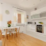 Fort Bema Apartment With Parking By Noclegi Renters