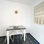 Cosy Flat Wifi Good Localisation Wolominska