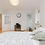 Studio Bielany With Home Office Near Metro Station By Noclegi Renters