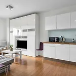 1Br New Apt 20Min Centre Parking