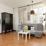 Warsaw Old Town Spacious Studio Piwna By Noclegi Renters