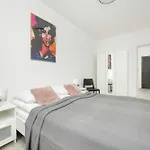 Modern Targowek Apartment By Noclegi Renters