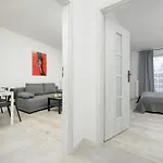 Modern Targowek Apartment By Noclegi Renters