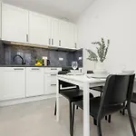 Modern Targowek Apartment By Noclegi Renters