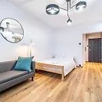 Modern Studio Close To The Metro