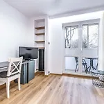 Modern Studio Close To The Metro