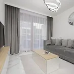 Luxurious Grey Apartment With Sauna, Gym And Parking By Noclegi Renters