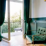 French Touch: Romantyczny Apartament W Kamienicy
