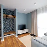 B85 Suites
