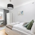Plac Zamkowy - Apartment With City View By Noclegi Renters