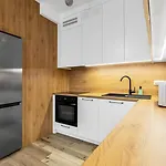View Of The City Skyline Apartment