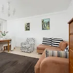 Okopowa Rodzinny Apartament Z Balkonem Warszawa By Noclegi Renters