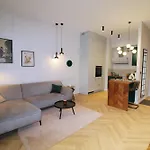 Woronicza 80 - Bezplatny Parking - Free Parking -Ogrodek