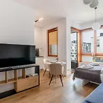 Bright And Cozy Studio In The Business Center Zdziechowskiego
