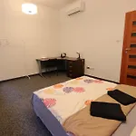 Fantastic Waw - J7 Room D