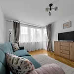 Warsaw Central Apt - 9Th Floor, Balcony, Tram&Bus - By Rentujemy