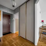 Warsaw Central Apt - 9Th Floor, Balcony, Tram&Bus - By Rentujemy