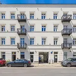 Exceptional Studio For 4 Guests In Warsaw By Noclegi Renters